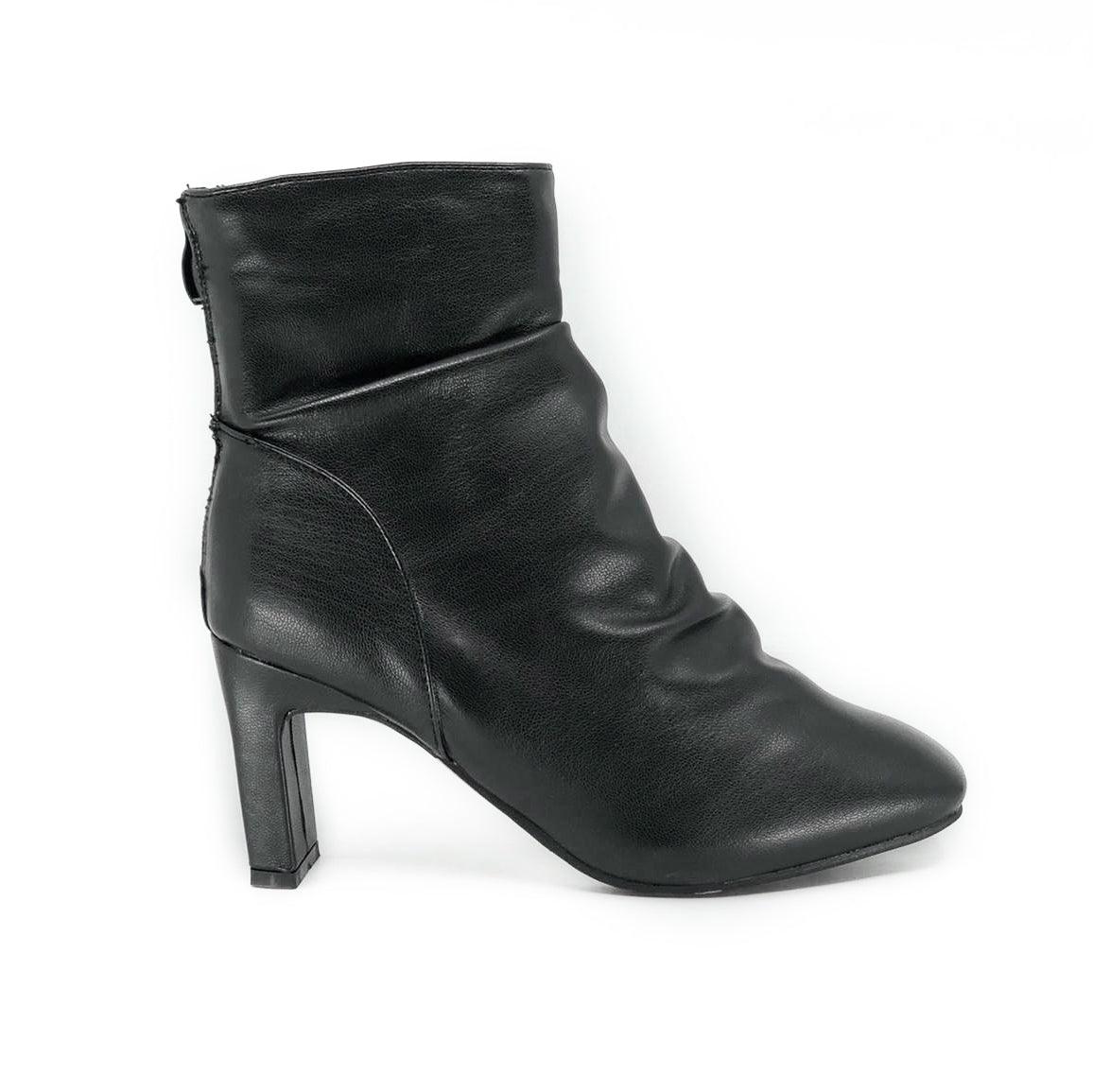 Slouchy Ankle Booties De Louvre Shoes