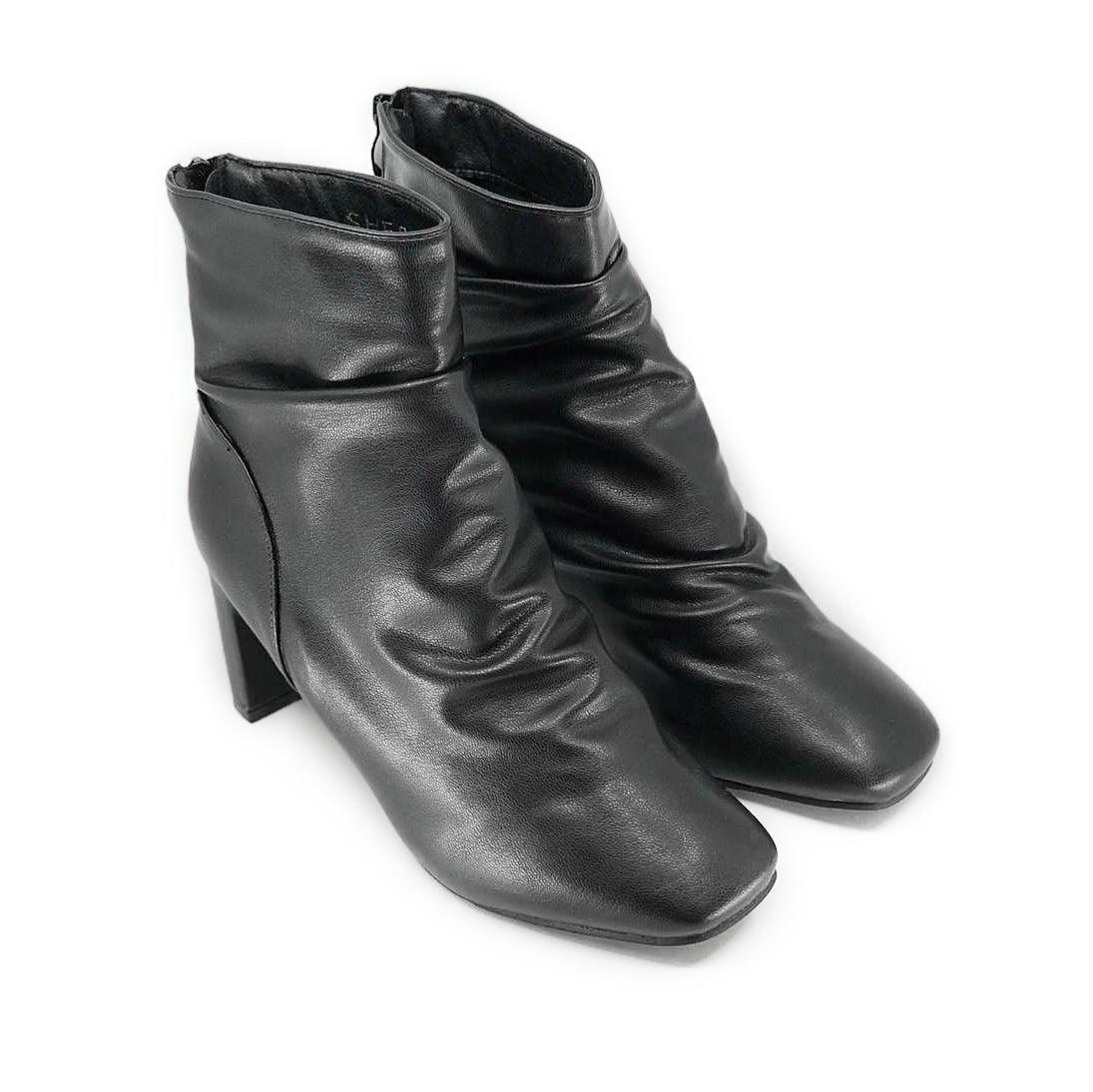 Slouchy Ankle Booties De Louvre Shoes